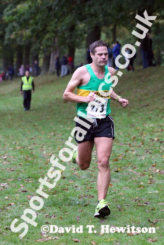 Ronnie Copeland in the Gibside Trail Race, Rowlands Gill. Photo: David T. Hewitson/Sports for All Pics